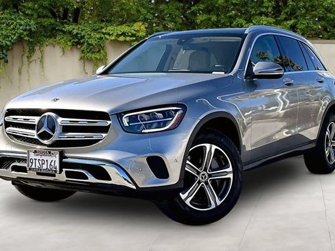 Used 2021 Mercedes-Benz GLC 300 image 3