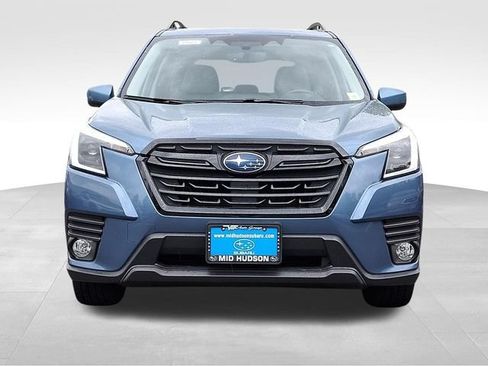 Used 2023 Subaru Forester Premium AWD/4WD image 2