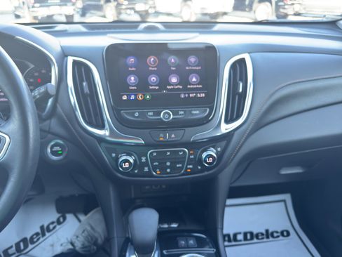 Used 2022 Chevrolet Equinox Premier image 12
