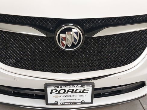 Used 2022 Buick Enclave Essence w/ Experience Buick Package image 31