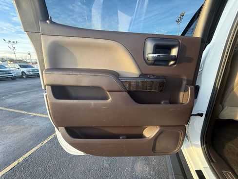 Used 2016 GMC Sierra 3500 Denali w/ Duramax Plus Package image 18