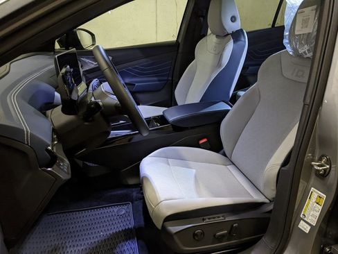 New 2025 Volkswagen ID.4 Pro S AWD/4WD image 11