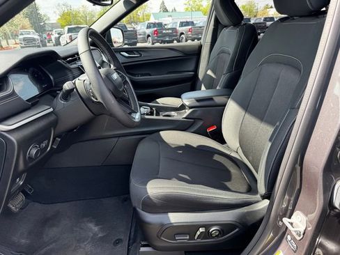 Certified 2024 Jeep Grand Cherokee L Laredo w/ Luxury Tech Group I AWD/4WD image 24