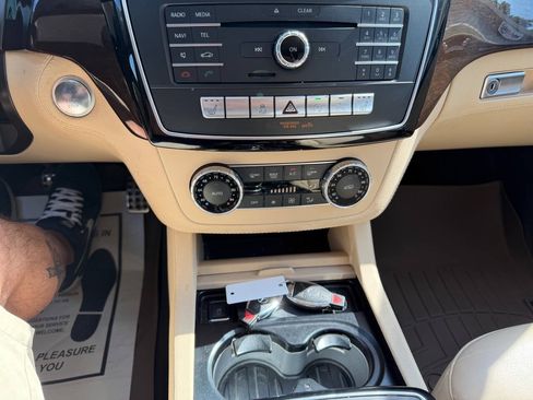 Used 2017 Mercedes-Benz GLE 400 4MATIC image 16