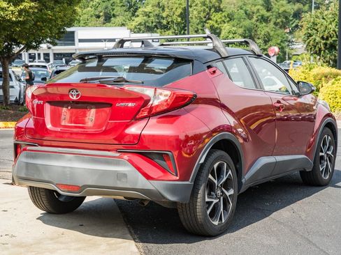 Used 2019 Toyota C-HR Limited FWD image 4