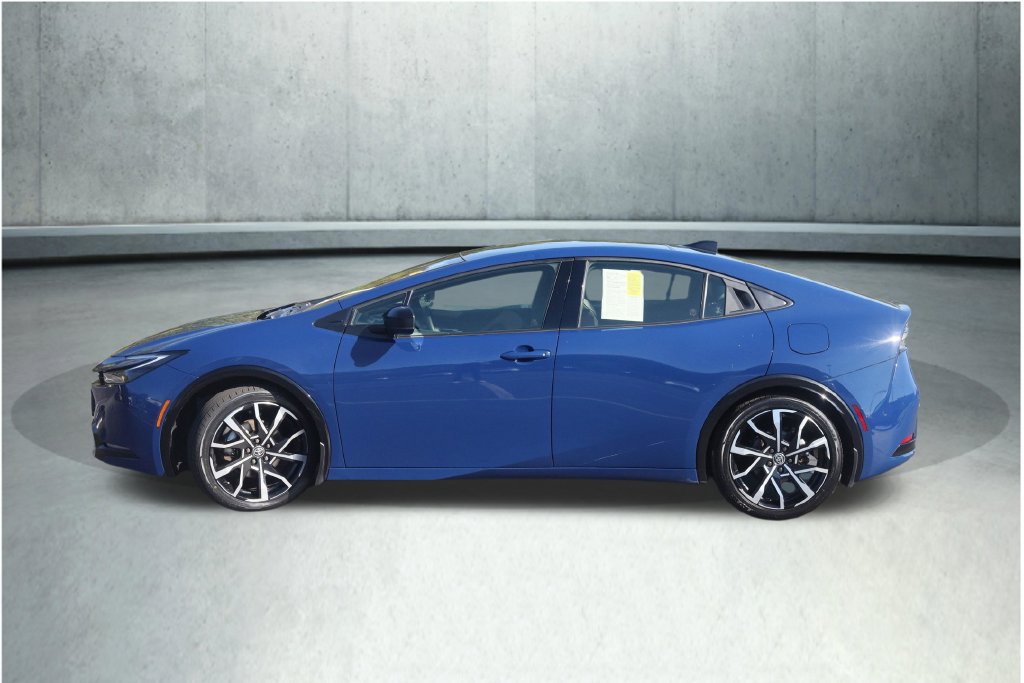 Used 2024 Toyota Prius Prime FWD image 28