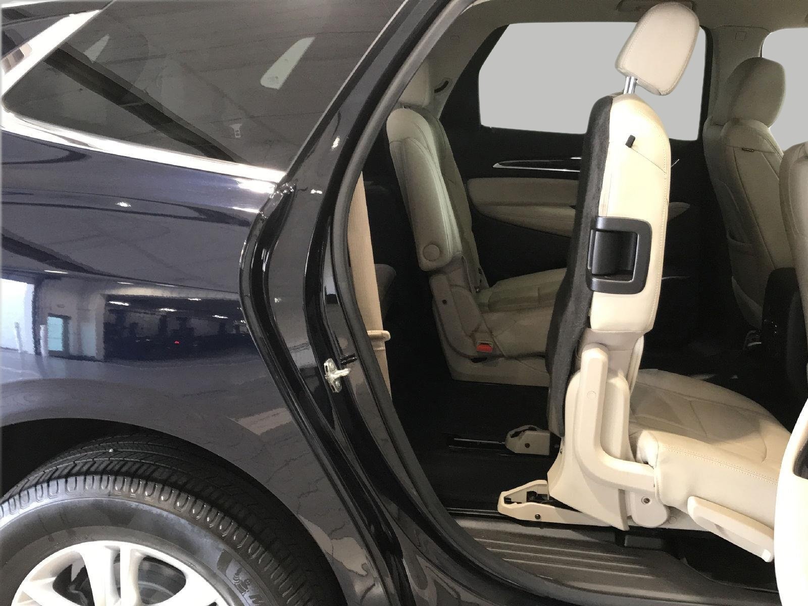 Used 2020 Buick Enclave Essence w/ Sound and Sites Package AWD/4WD image 27