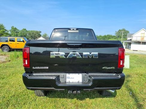 New 2026 RAM 2500 Laramie AWD/4WD image 6
