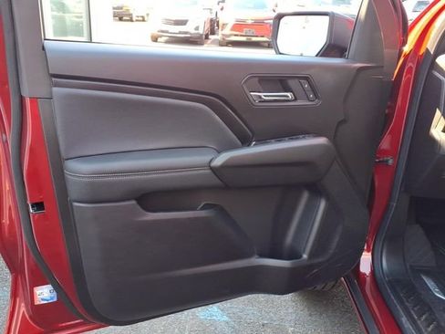 Used 2026 Chevrolet Colorado LT AWD/4WD image 10