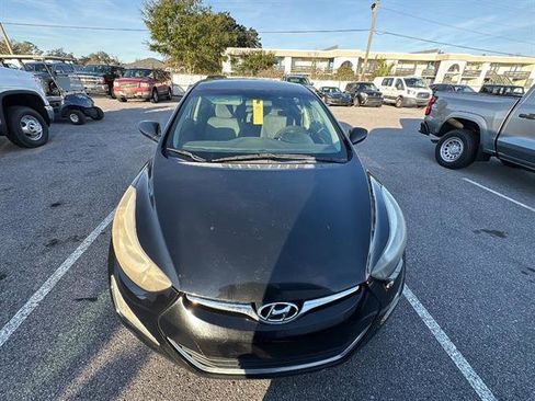 Used 2014 Hyundai Elantra SE w/ Option Group 02 image 3