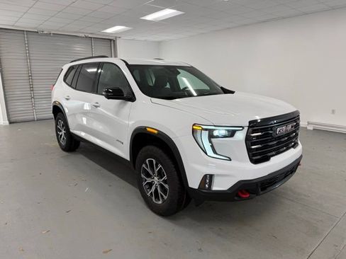 New 2026 GMC Acadia AT4 w/ Luxury Package image 3