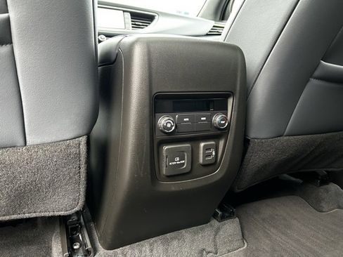 Used 2024 Buick Enclave Essence w/ Experience Buick Package image 26