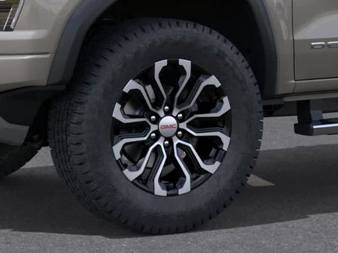 New 2026 GMC Canyon Denali AWD/4WD image 9