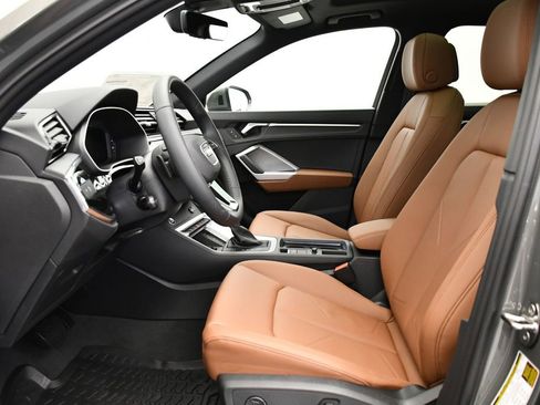 Used 2025 Audi Q3 2.0T Premium w/ Convenience Package image 38