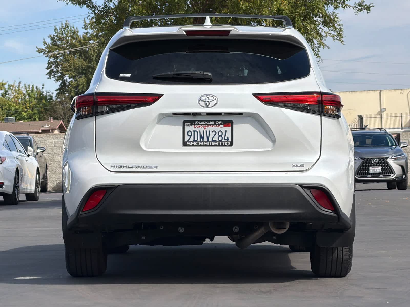 Used 2022 Toyota Highlander XLE FWD image 8