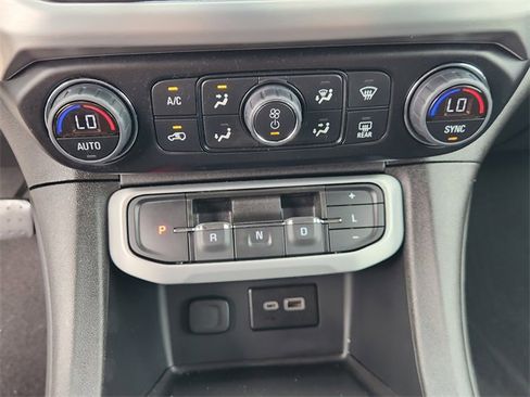 Used 2023 GMC Acadia SLE w/ Driver Convenience Package image 18