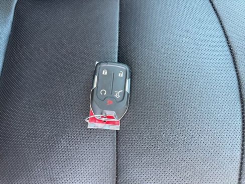 Used 2023 GMC Terrain SLT image 6