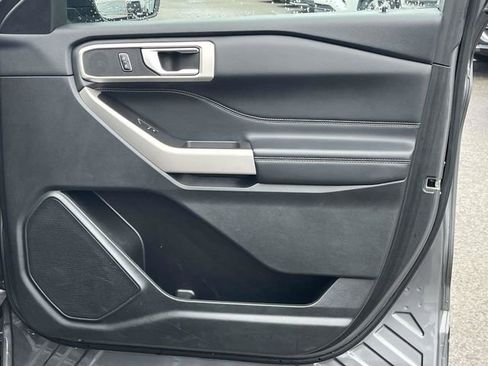 Used 2023 Ford Explorer XLT w/ Equipment Group 202A image 26