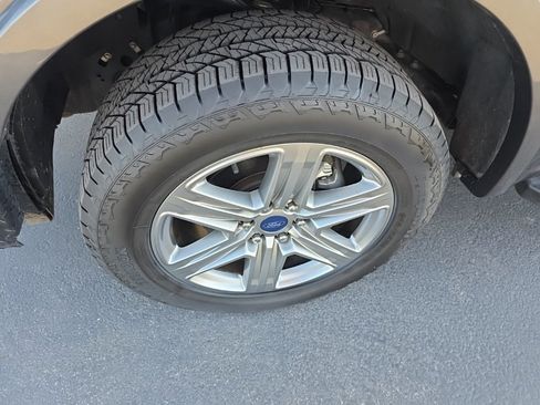 Used 2018 Ford F150 Lariat image 10