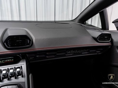 Used 2018 Lamborghini Huracan LP 580-2 image 37
