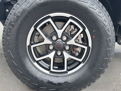 Used 2024 Jeep Wrangler Unlimited Rubicon AWD/4WD image 41