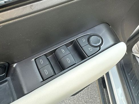 Used 2024 GMC Canyon AT4X image 19