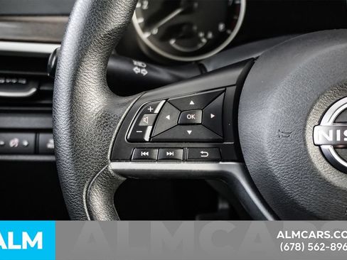 Used 2025 Nissan Altima 2.5 SV FWD image 25