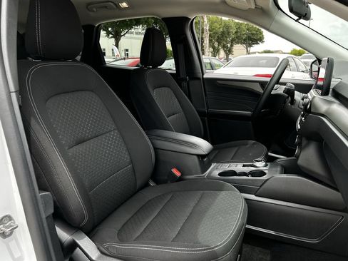 Used 2025 Ford Escape Active FWD image 30