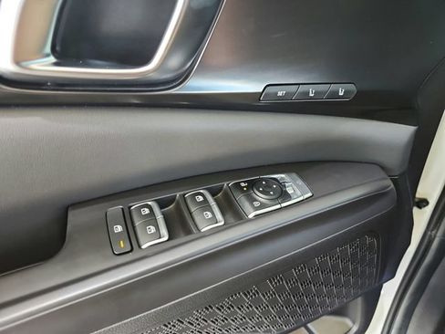 Certified 2026 Kia Carnival SX w/ SX Dark Edition Package FWD image 20
