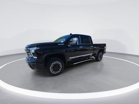 Used 2024 Chevrolet Silverado 2500 High Country w/ High Country Premium Package AWD/4WD image 4
