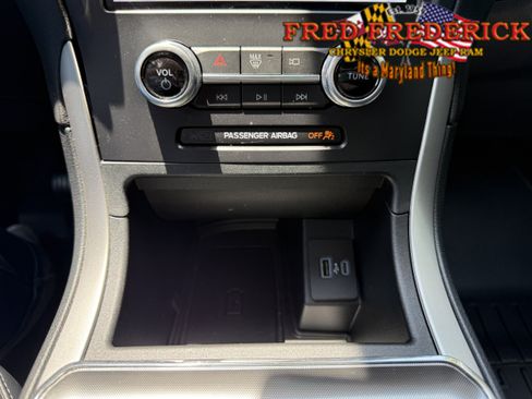 Used 2022 Ford Edge SEL w/ Convenience Package AWD/4WD image 13