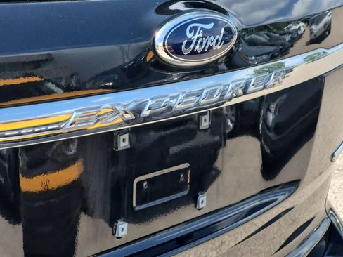 Used 2015 Ford Explorer 4WD image 13