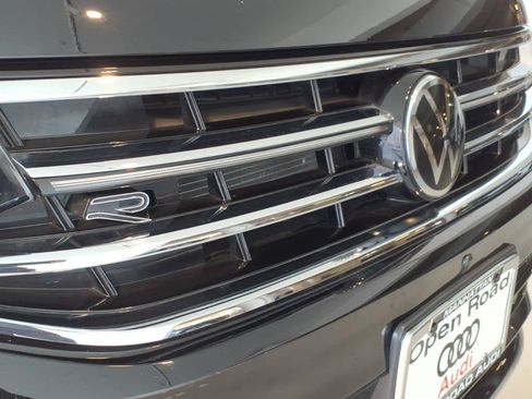 Used 2022 Volkswagen Tiguan SEL R-Line AWD/4WD image 7