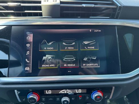 Used 2021 Audi Q3 2.0T Premium Plus w/ Premium Plus Package image 38