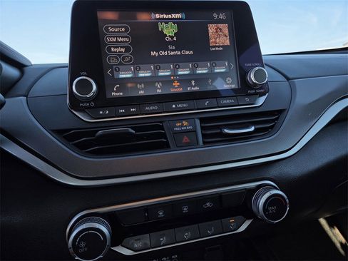 Used 2024 Nissan Altima 2.5 SR image 9