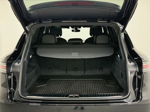 Used 2019 Porsche Cayenne S AWD/4WD image 37