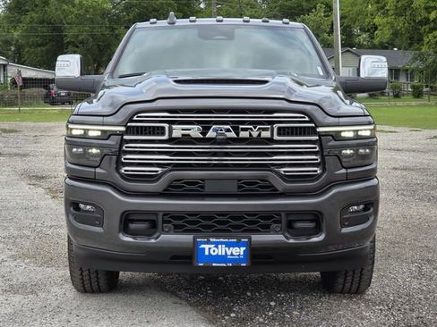 New 2026 RAM 2500 Laramie AWD/4WD image 3
