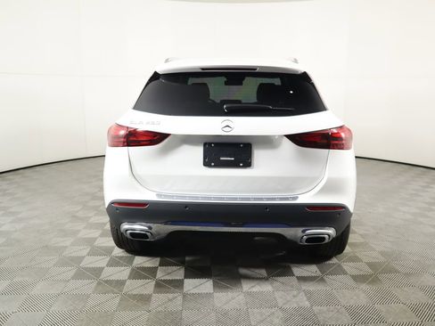 Certified 2025 Mercedes-Benz GLA 250 GLA 250 image 6