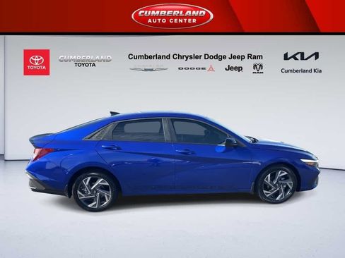 Used 2025 Hyundai Elantra Sport image 9