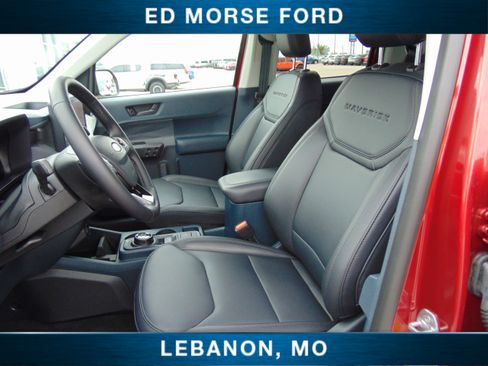 New 2025 Ford Maverick Lariat w/ Black Appearance Package image 9