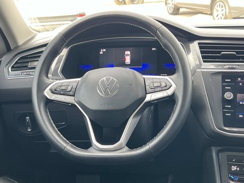 Certified 2022 Volkswagen Tiguan SE image 8