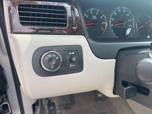 Used 2012 Chevrolet Impala LT w/ LT Sunroof Package image 14