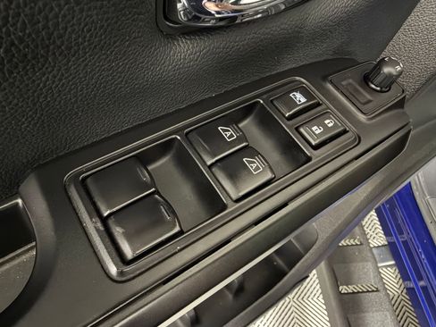 Used 2024 Nissan Titan PRO-4X w/ Pro-4x Convenience Package AWD/4WD image 10