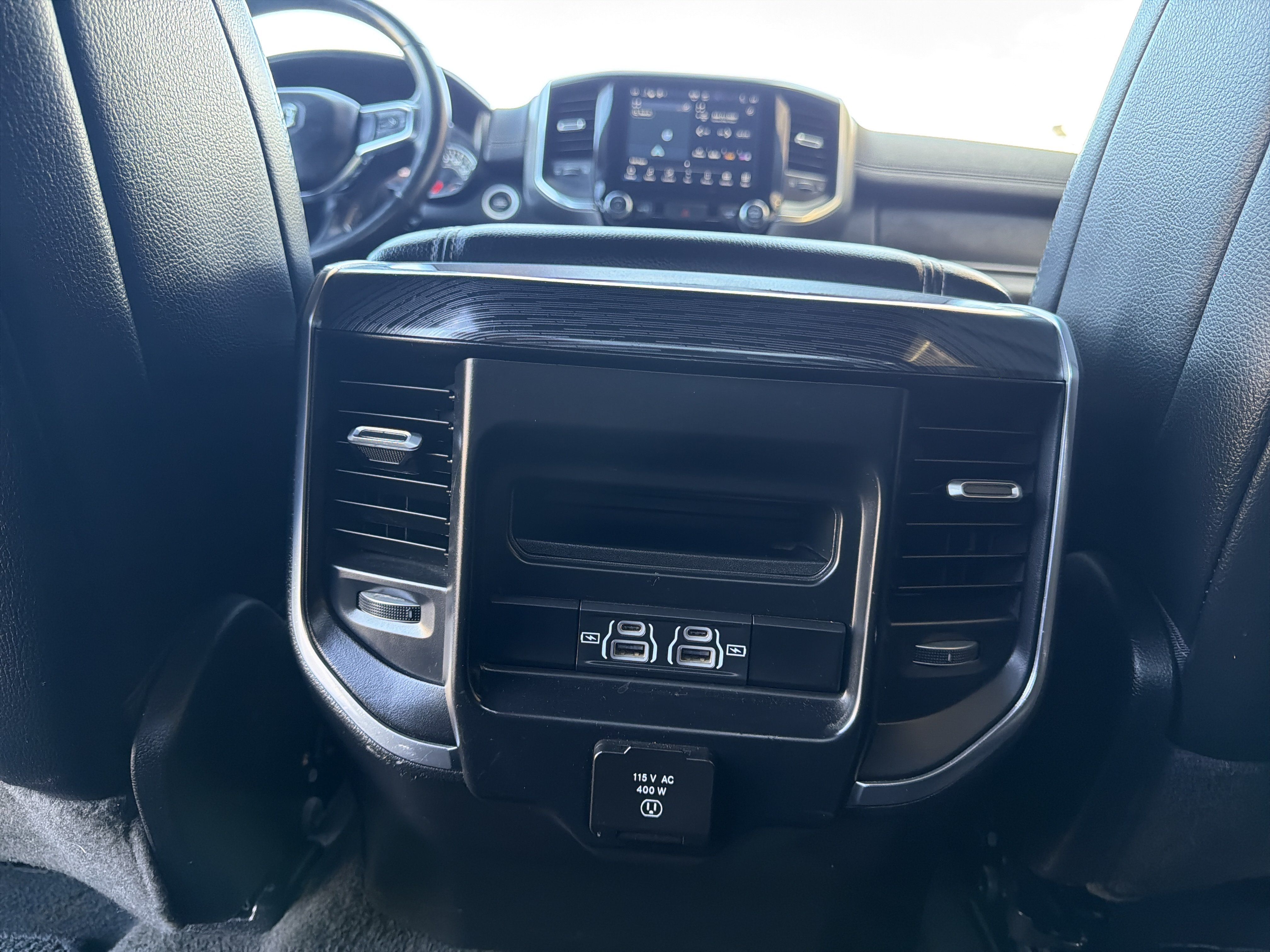 Used 2024 RAM 1500 Laramie AWD/4WD image 10