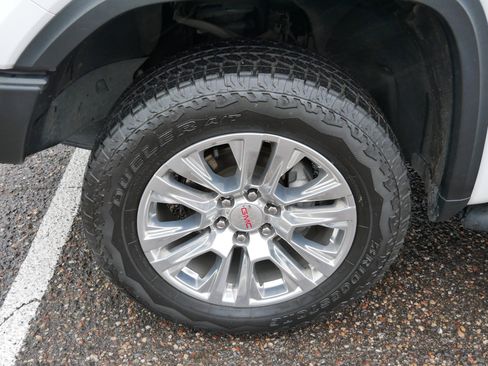 Used 2023 GMC Sierra 1500 AT4X w/ AT4X AEV Edition image 8