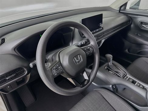 Certified 2025 Honda HR-V LX image 22