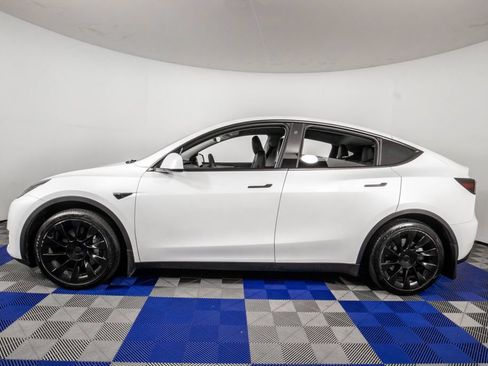 Used 2023 Tesla Model Y Long Range AWD/4WD image 7
