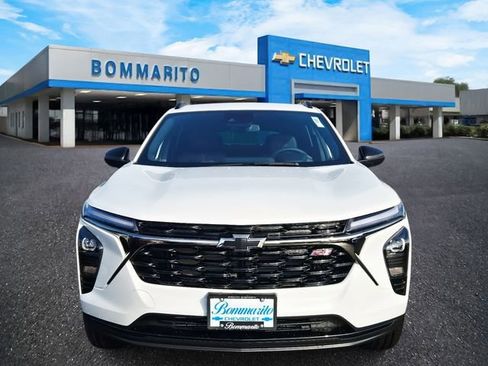 New 2026 Chevrolet Trax RS w/ Driver Confidence Package FWD image 5