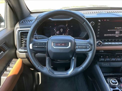 Used 2023 GMC Canyon AT4 w/ AT4 Premium Package AWD/4WD image 10