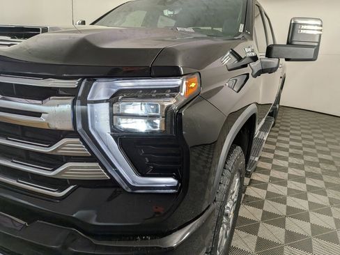 Certified 2024 Chevrolet Silverado 2500 High Country w/ High Country Premium Package image 14